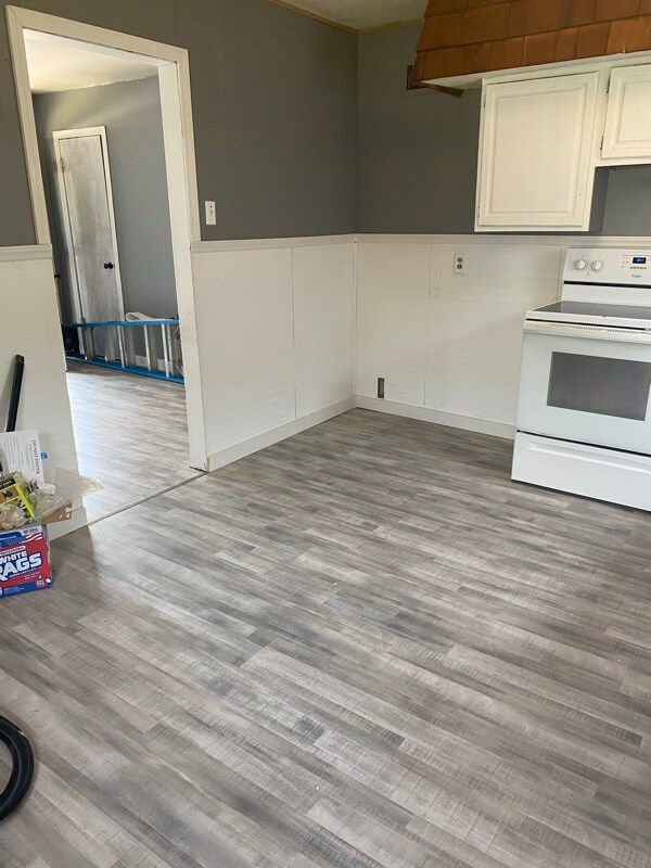 Building Photo - 1807 E 16th St N