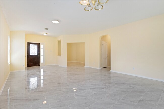 Building Photo - 7710 Sapulpa Ln