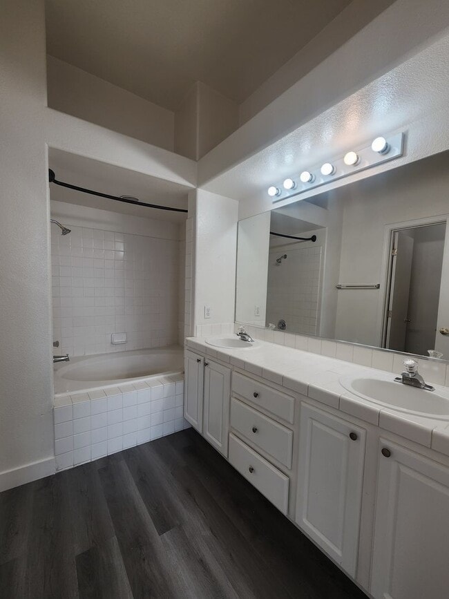 Building Photo - 5264 Island Chain Rd