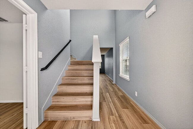 Building Photo - 15551 Crimson Topaz