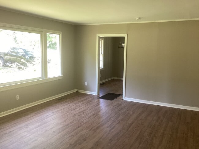 Building Photo - Newly Remodeled 3-bedroom 1 bath in North Gadsden