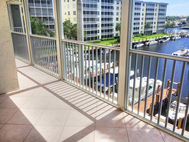 Building Photo - 1 Harbourside Dr