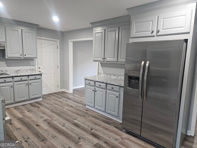 Building Photo - 4372 Kimball Rd SW