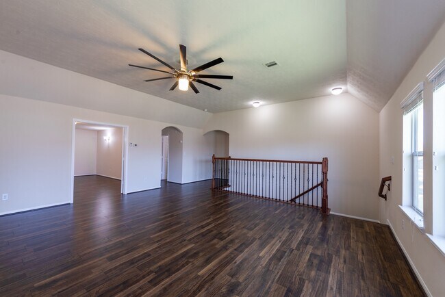 Building Photo - 26302 Fox Ridge Ln