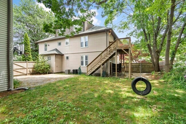 Building Photo - 77 Wildwood Ave