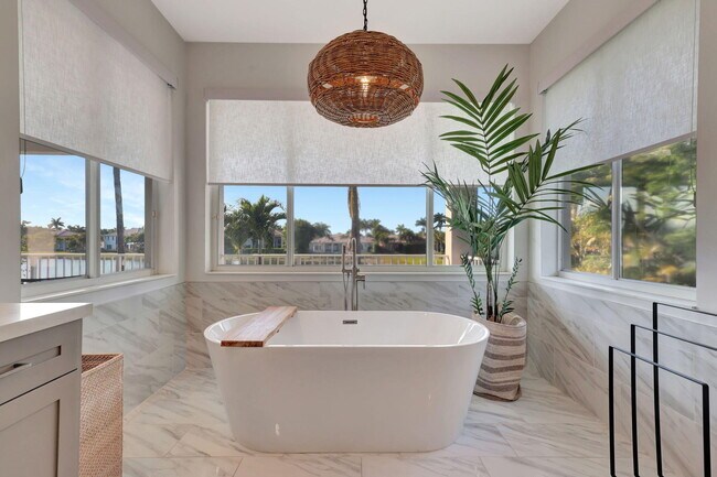 Building Photo - 11615 Paradise Cove Ln