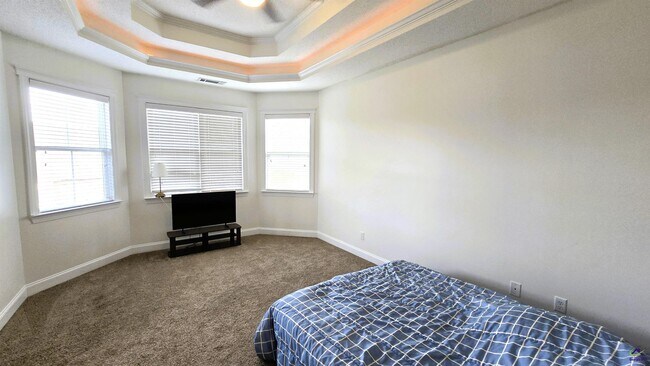 Building Photo - 103 Clarissa Dr