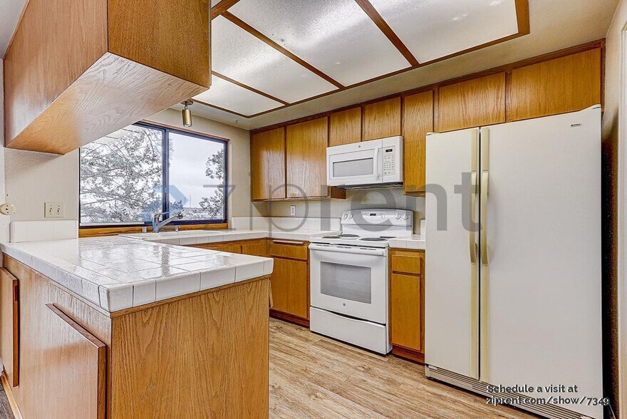 Building Photo - 4636 Huggins Way