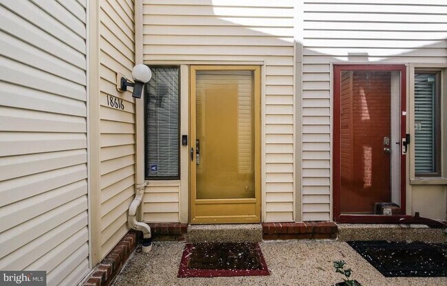Building Photo - 18616 Pier Point Pl