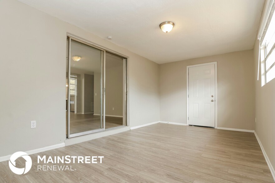 Building Photo - 2154 17th Terrace SW