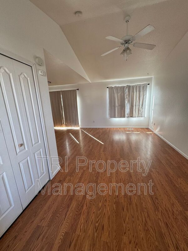 Building Photo - 2027 Birch Ave