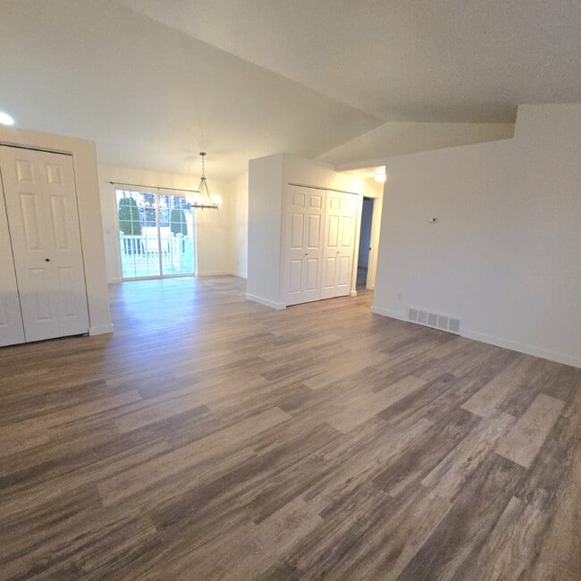 Building Photo - Remodeled 3 bedroom, 2 bathroom, 2 car garage + shop