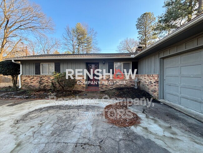 Building Photo - 3015 Laurencekirk Rd
