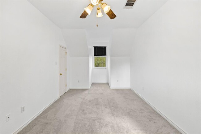 Building Photo - 500 Errol Dr