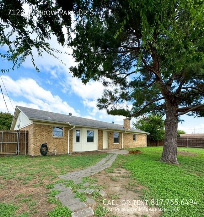 Building Photo - Freshly updated North Richland Hills home ...