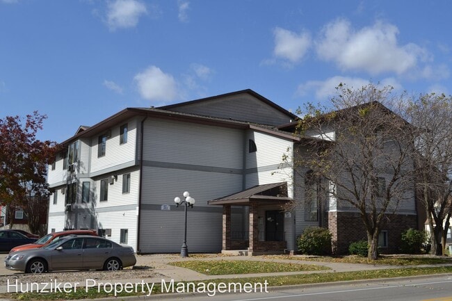 Building Photo - 1 br, 1 bath Apartment - 163 N. Hyland 163...