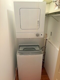 Building Photo - 90 6th Ave