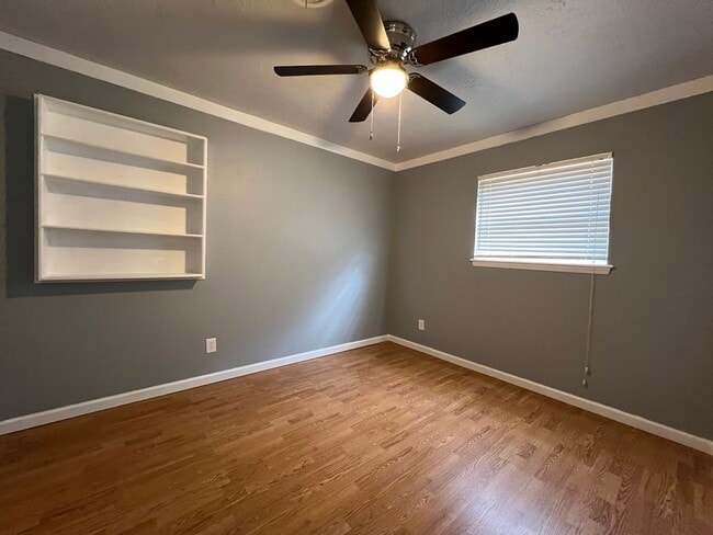 Building Photo - 3808 SE Camden Way