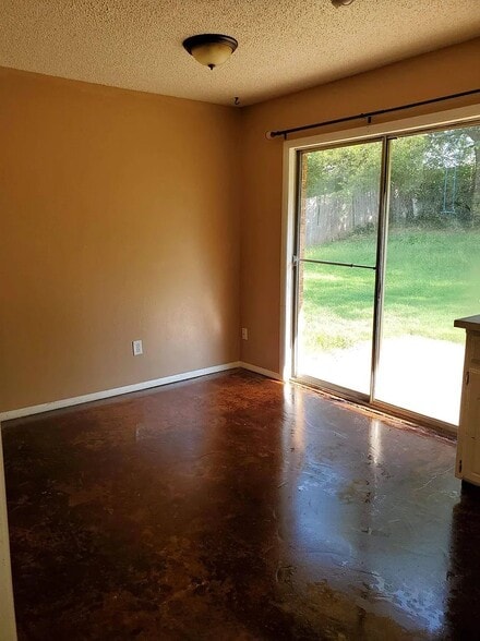 Building Photo - 1024 NW 20th St