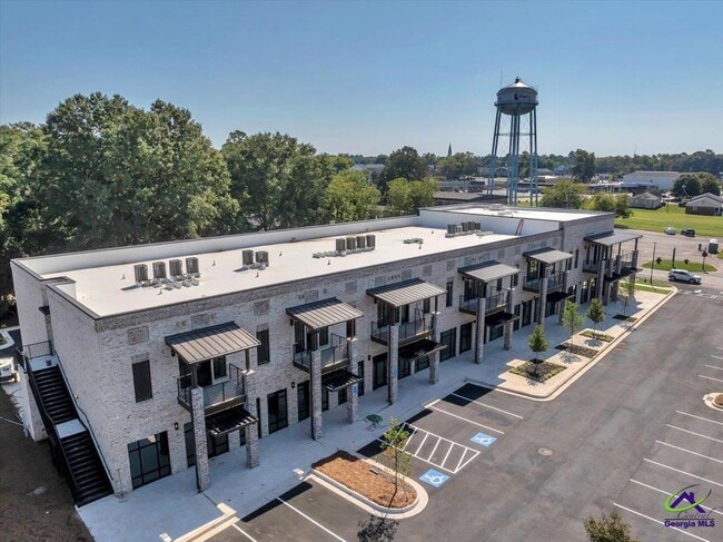 Building Photo - 1009 Northside Dr