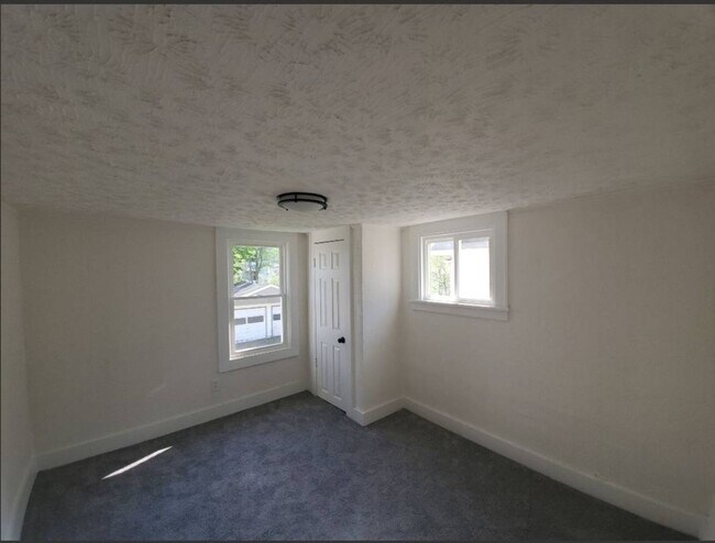 Building Photo - 4309 Gifford Ave