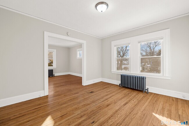 Building Photo - 1172 New Britain Ave