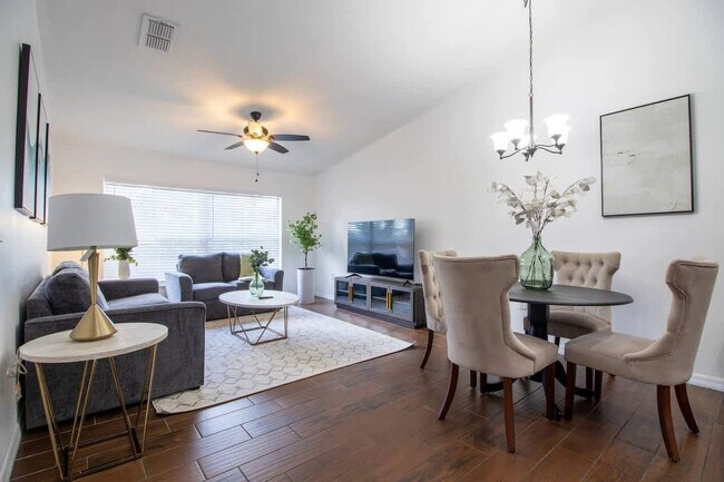 Building Photo - 37135 Grassy Hill Ln