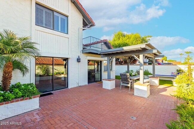 Building Photo - 5822 N Scottsdale Rd