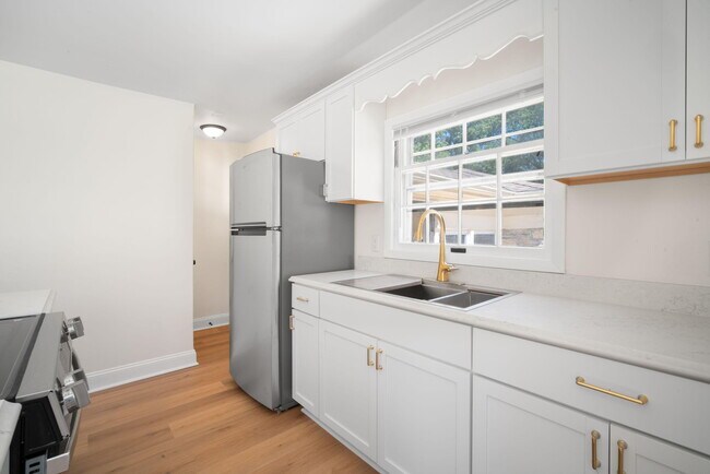 Building Photo - 8104 N 44th St