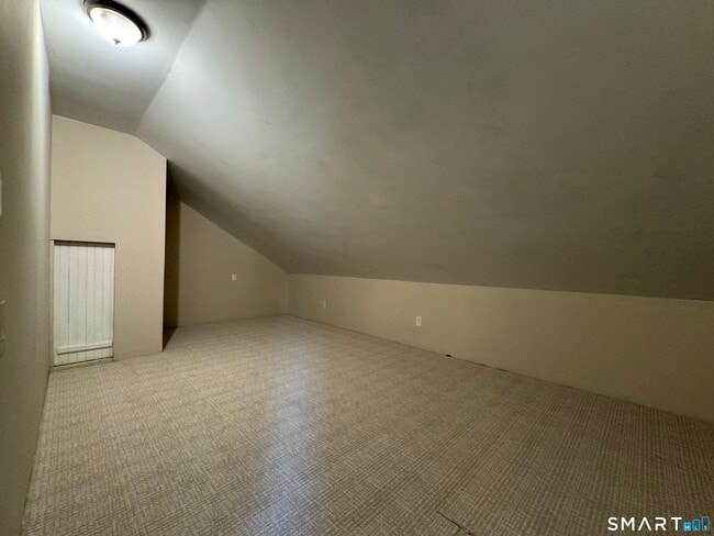 Building Photo - 167 Huntington St