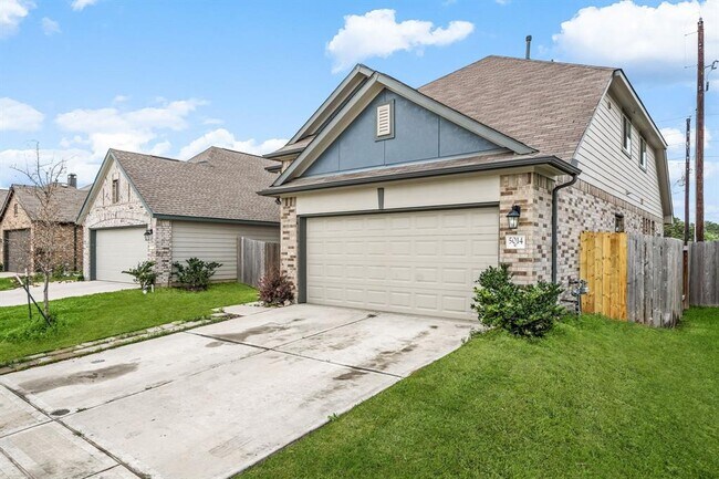 Primary Photo - 5014 Aspen Orch Dr