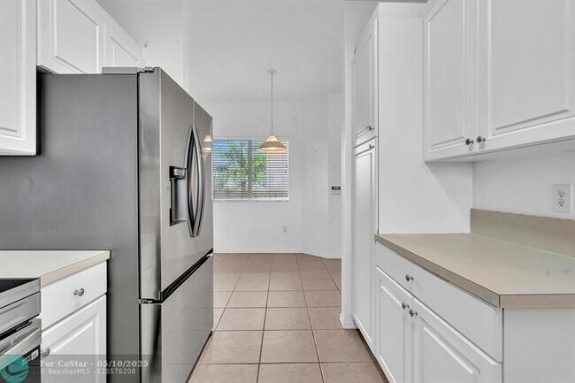 Building Photo - 7765 Yardley Dr