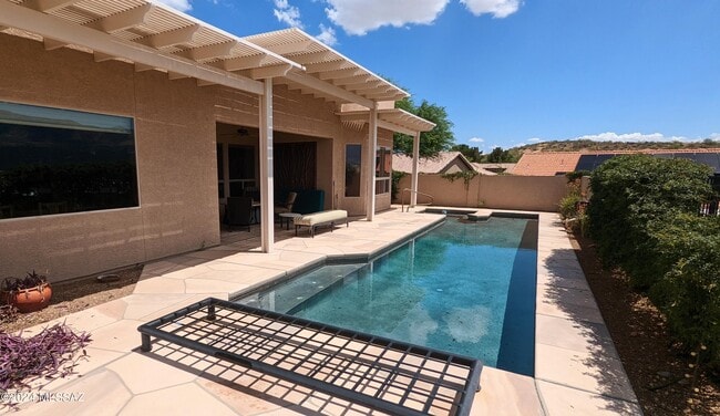 Building Photo - 38851 S Moonwood Dr