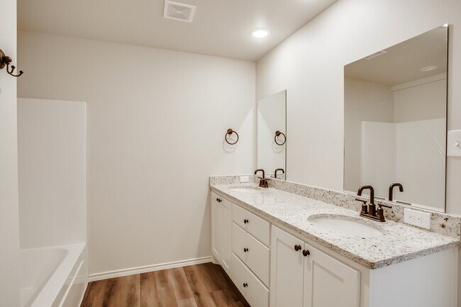 Building Photo - Wonderful Townhomes in Cooper District!!