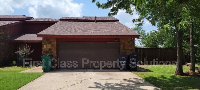 Primary Photo - 7407 Kings Manor Ct