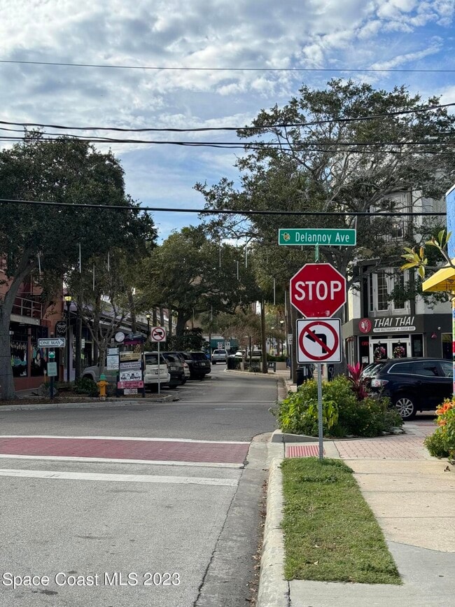 Building Photo - 155 Perth Ave