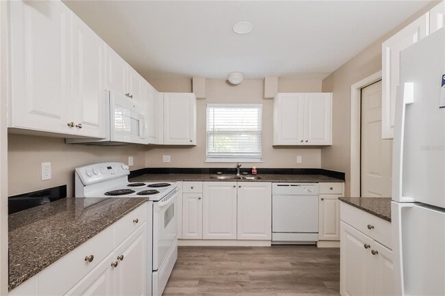 Building Photo - 2839 Hope St