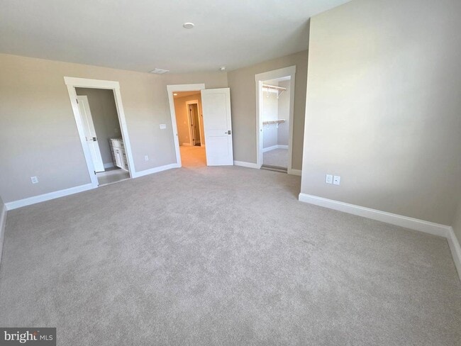 Building Photo - 94 Wolf Creek Cir