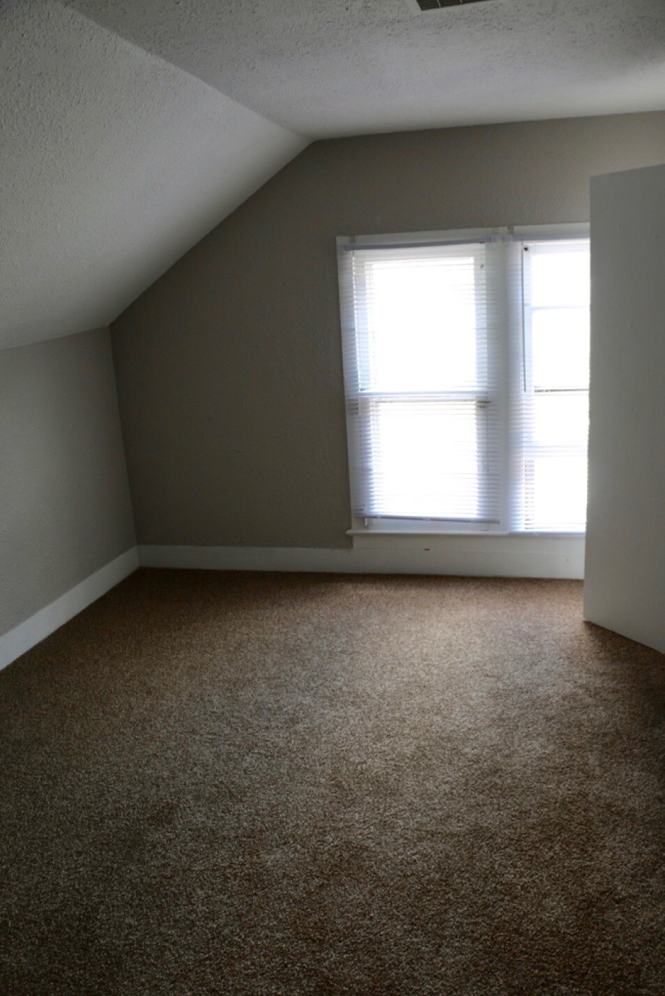Upper Level Bedroom - 429 Warren St