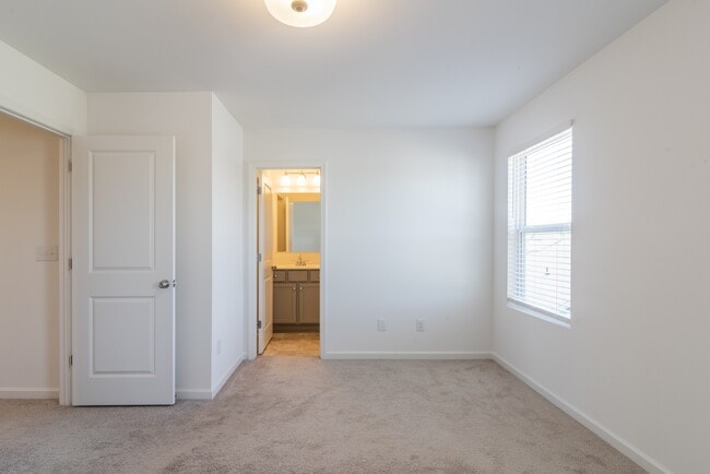 Building Photo - 15010 Scoter St