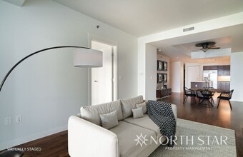 Building Photo - Pearl District Living on the Willamette River