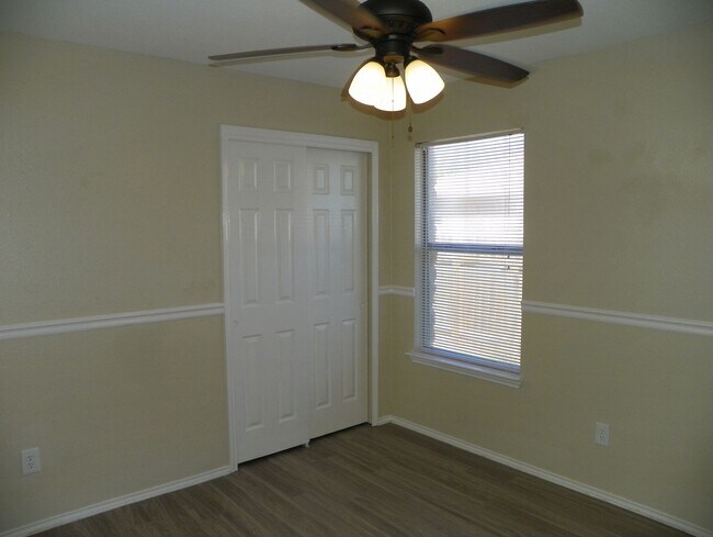 Building Photo - Welcome to this charming Centex home locat...