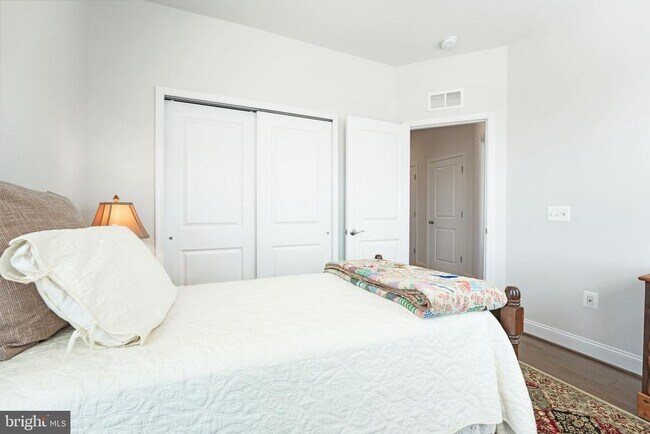 Building Photo - 2067 Alder Ln