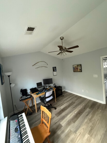 Building Photo - 3781 Winborne Ln