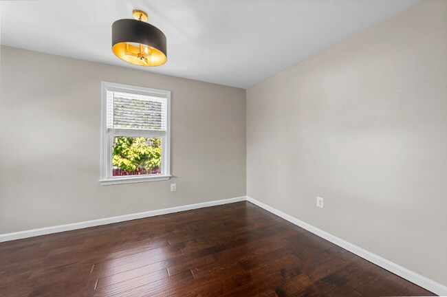 Building Photo - 6837 Julian Ave