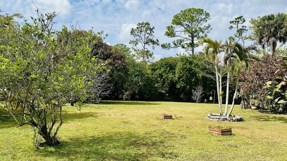 Building Photo - 11952 60th St N