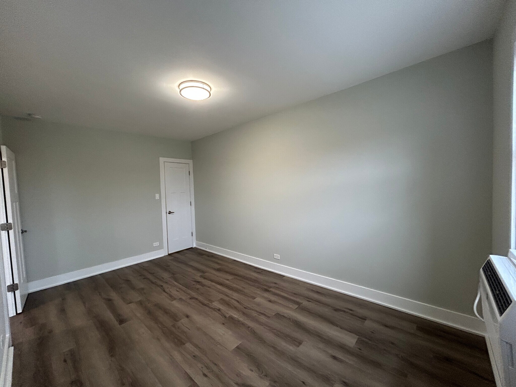 Building Photo - 725 Saint Johns Ave