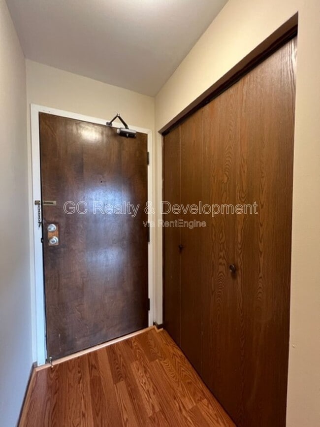 Building Photo - 950 E Wilmette Rd