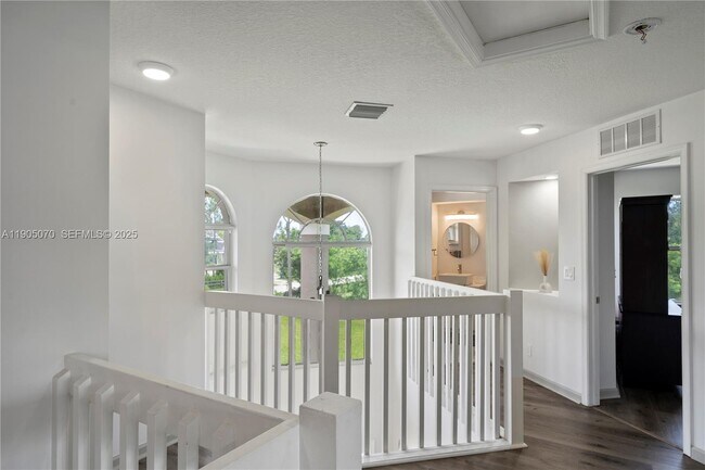 Building Photo - 17125 35th Pl N