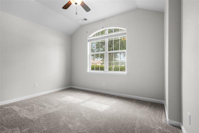Building Photo - 1104 Primrose Dr